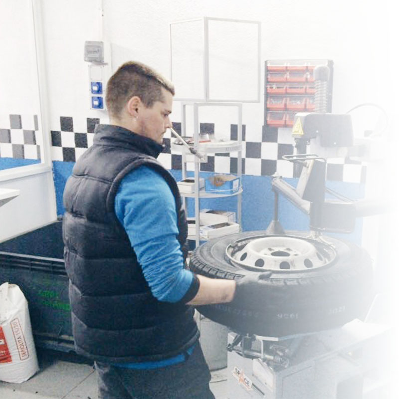 Adolfo Motor